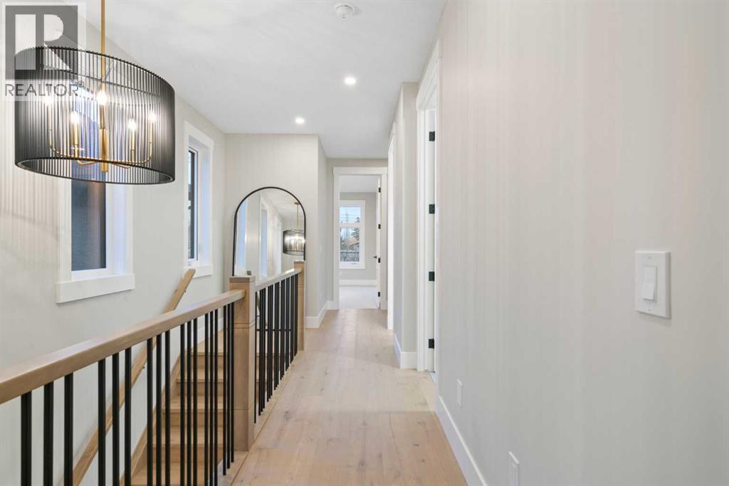 Photo 21 of 2414 35 Street Sw, Calgary AB