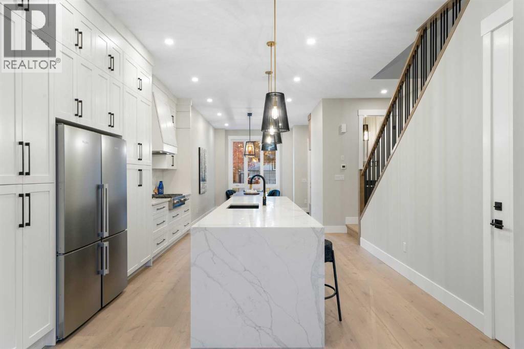 Photo 12 of 2414 35 Street Sw, Calgary AB