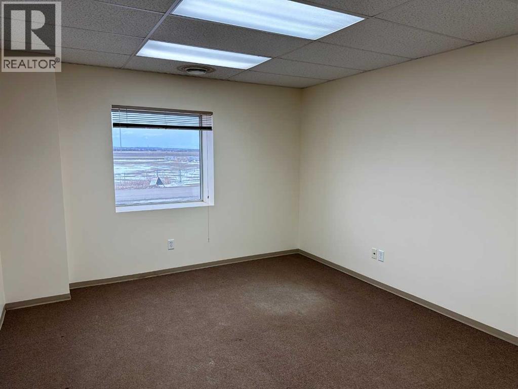 Photo 15 of 10203 B 123 Street, Grande Prairie AB