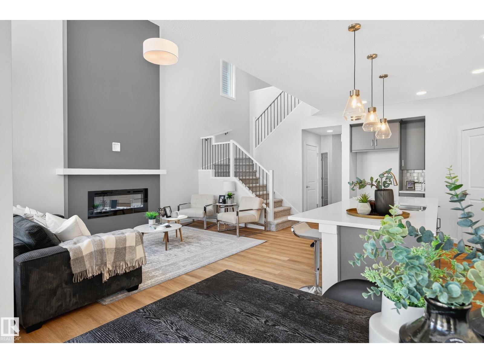 Photo 13 of 2235 194 St Nw, Edmonton AB