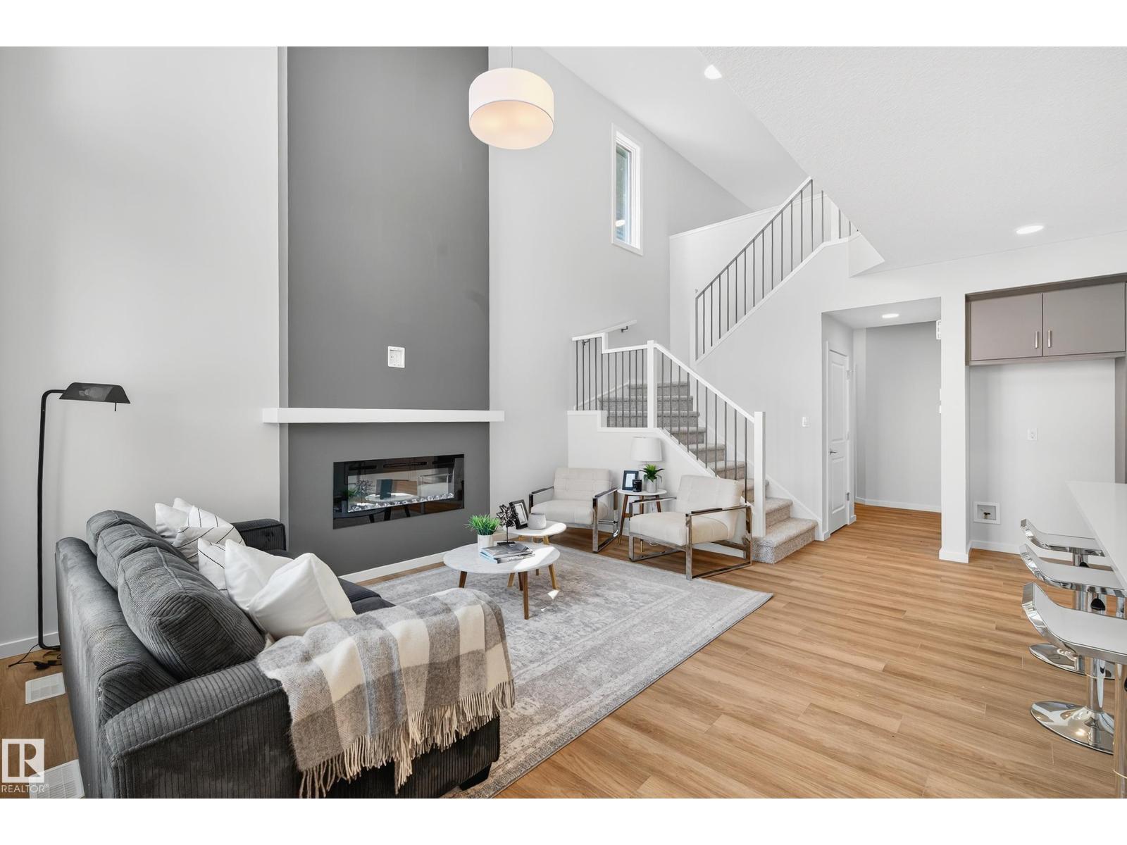 Photo 10 of 2235 194 St Nw, Edmonton AB