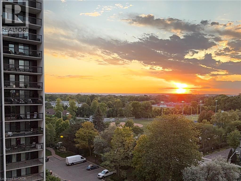 Photo 29 of 2175 Marine Drive Unit 903, Oakville ON
