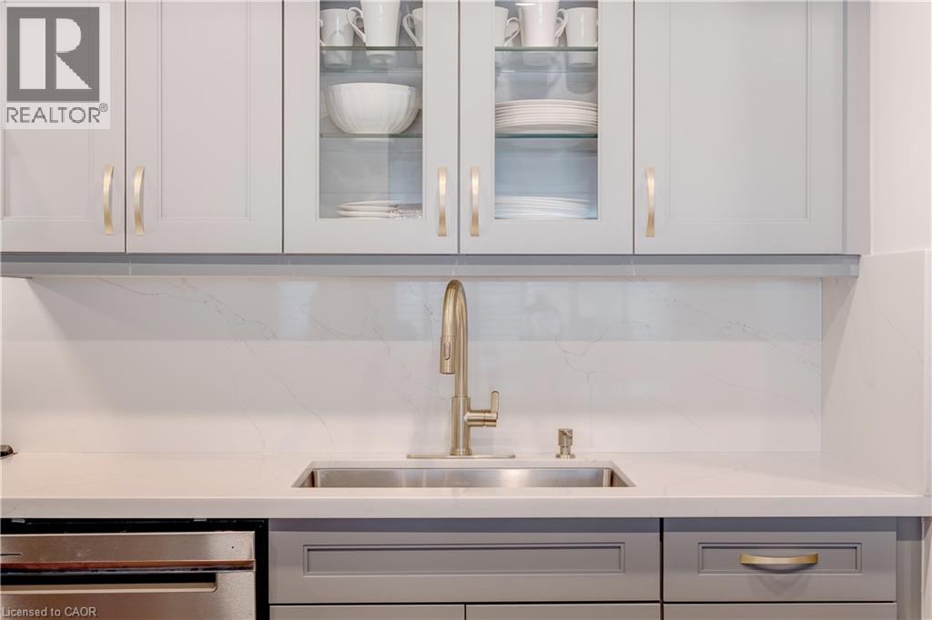 Photo 8 of 2175 Marine Drive Unit 903, Oakville ON