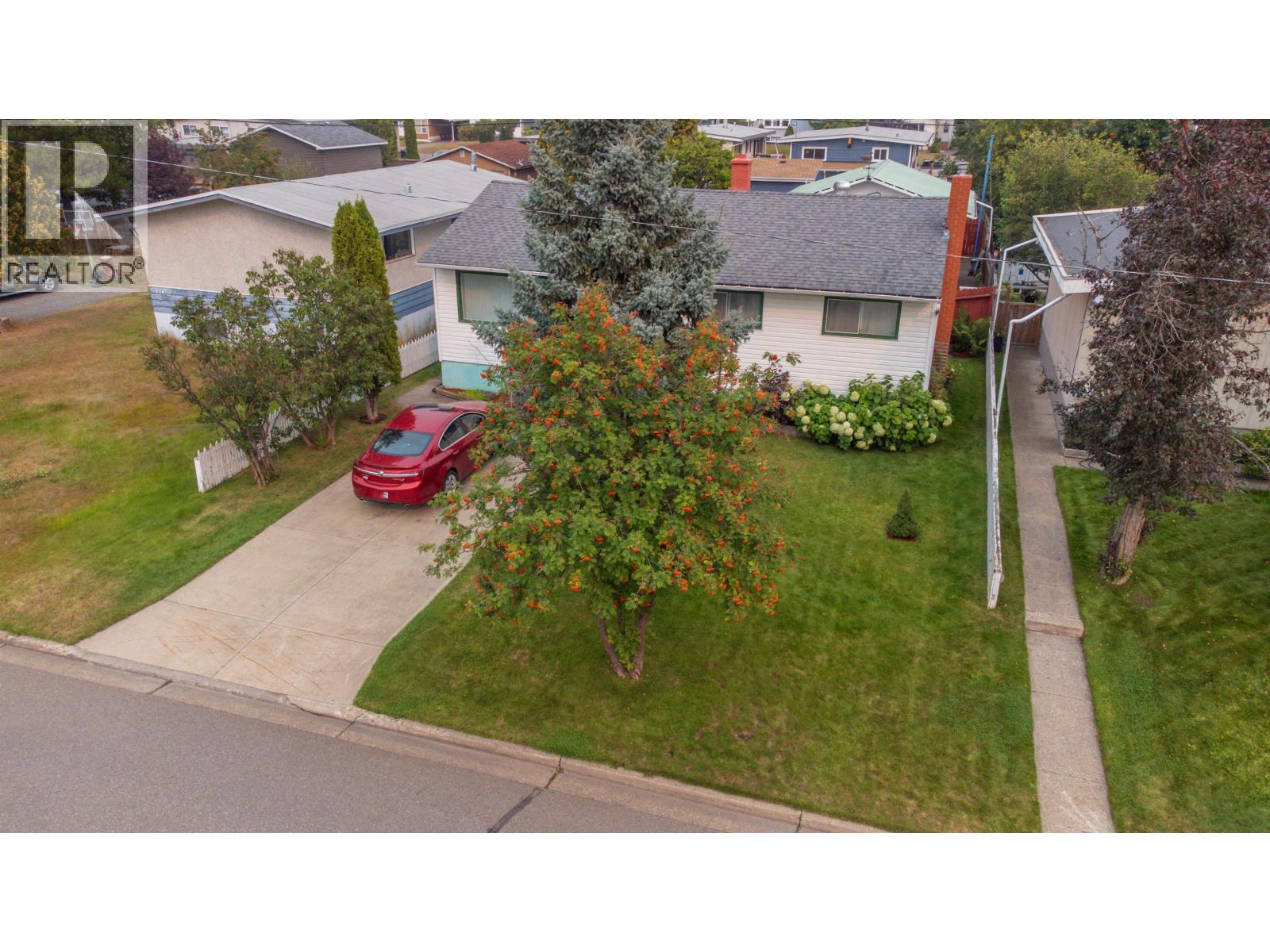 Photo 2 of 326 S Nicholson Street, Prince George BC