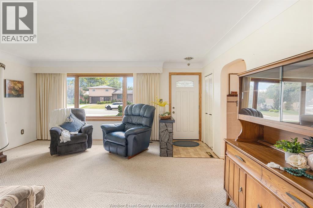 Photo 13 of 31 William Avenue, Leamington ON