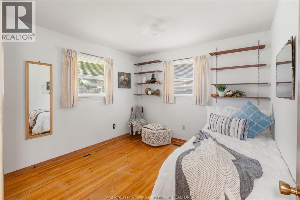 Photo 17 of 31 William Avenue, Leamington ON