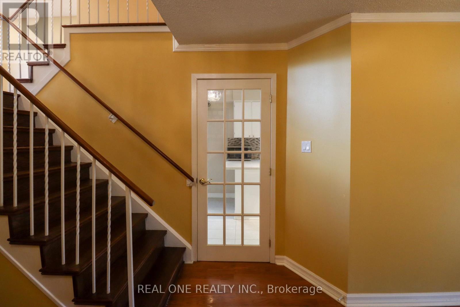 Photo 15 of 4139 Quaker Hill Drive, Mississauga ON