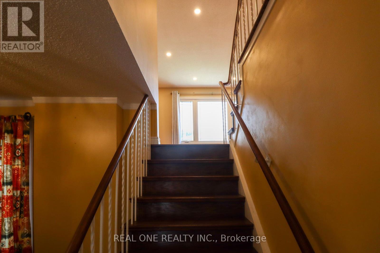 Photo 16 of 4139 Quaker Hill Drive, Mississauga ON