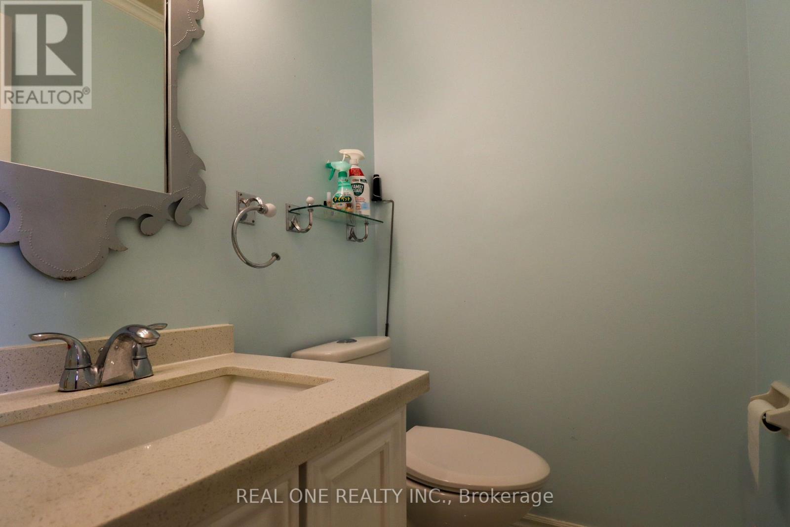 Photo 11 of 4139 Quaker Hill Drive, Mississauga ON