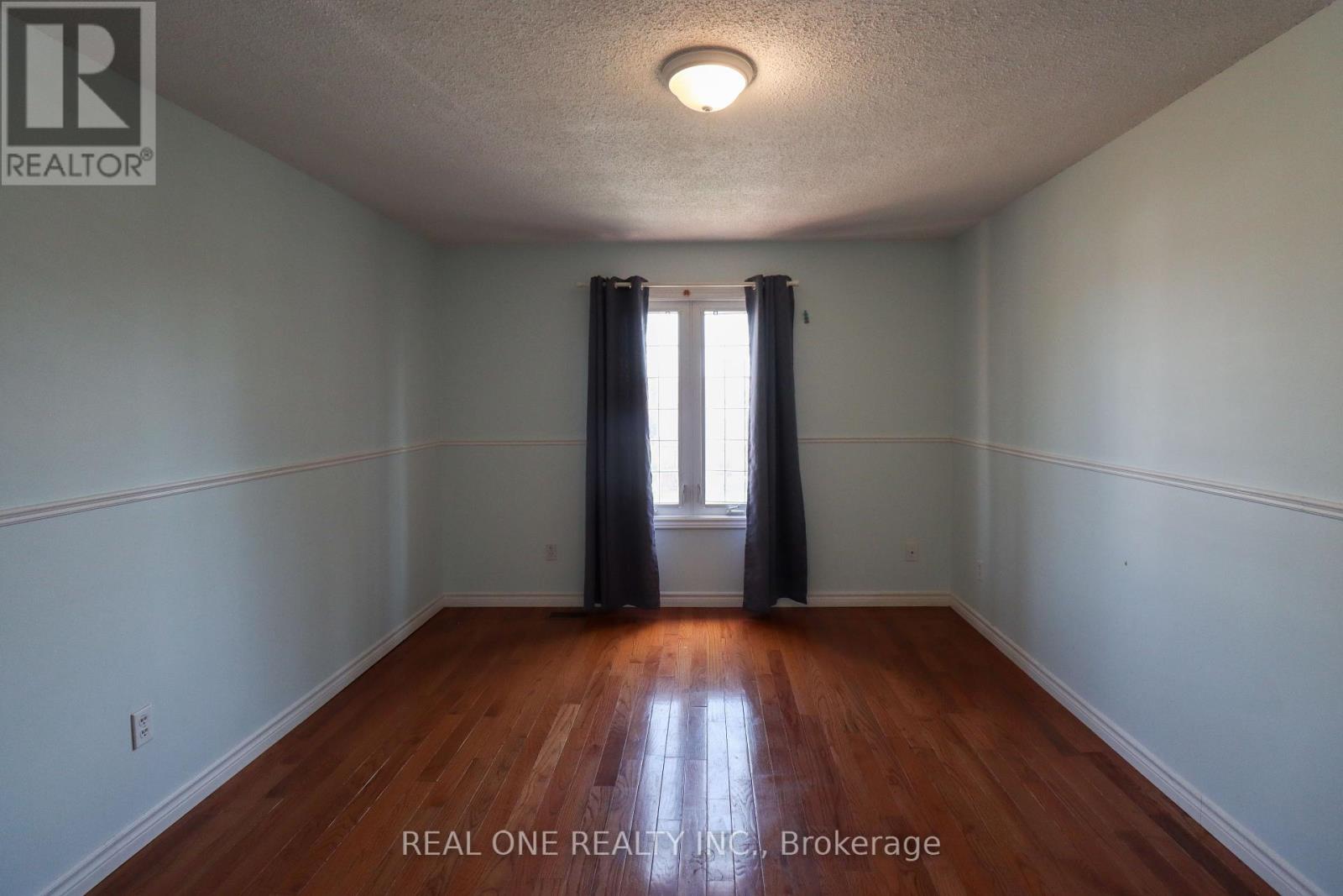 Photo 22 of 4139 Quaker Hill Drive, Mississauga ON