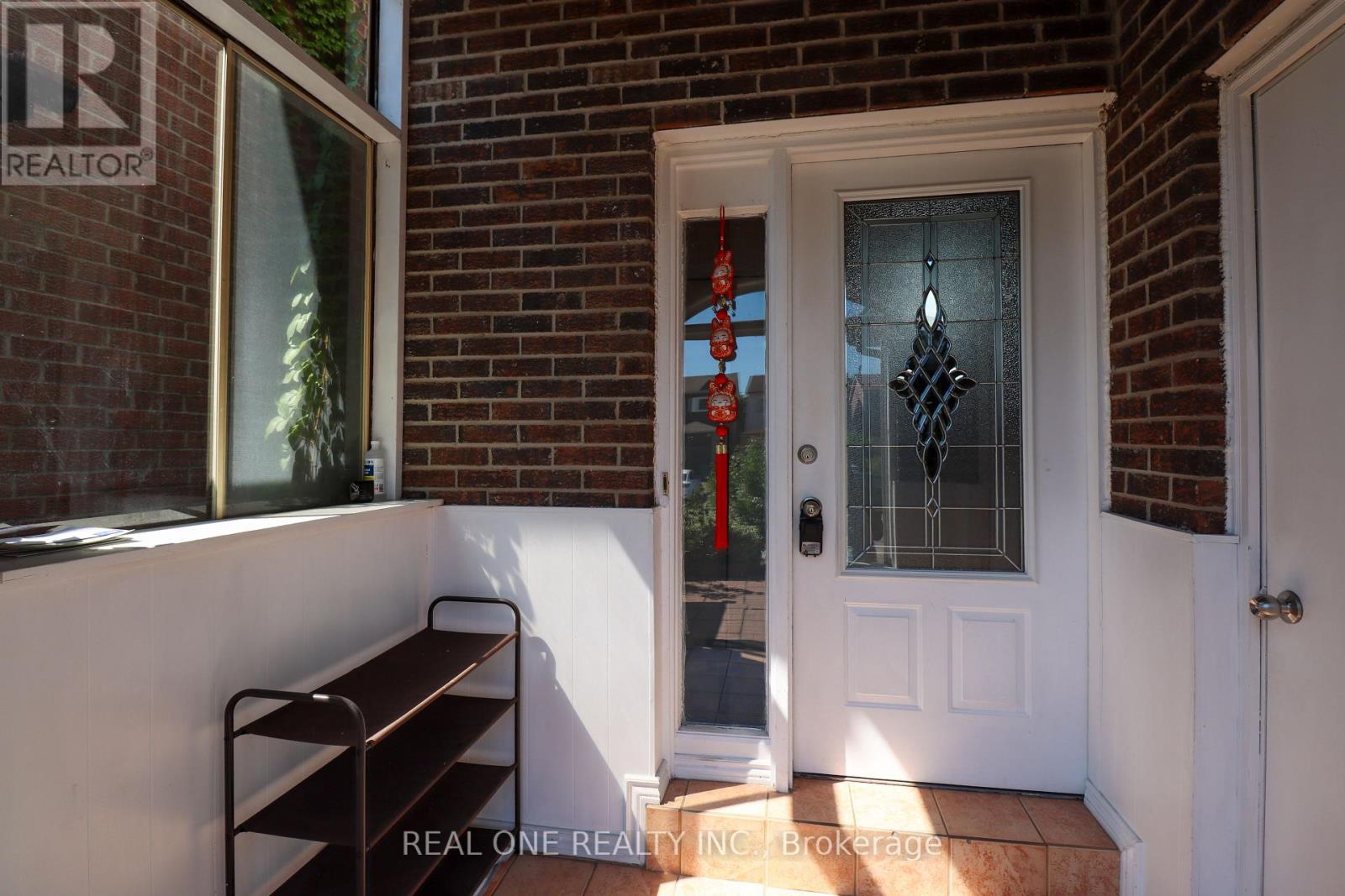 Photo 3 of 4139 Quaker Hill Drive, Mississauga ON
