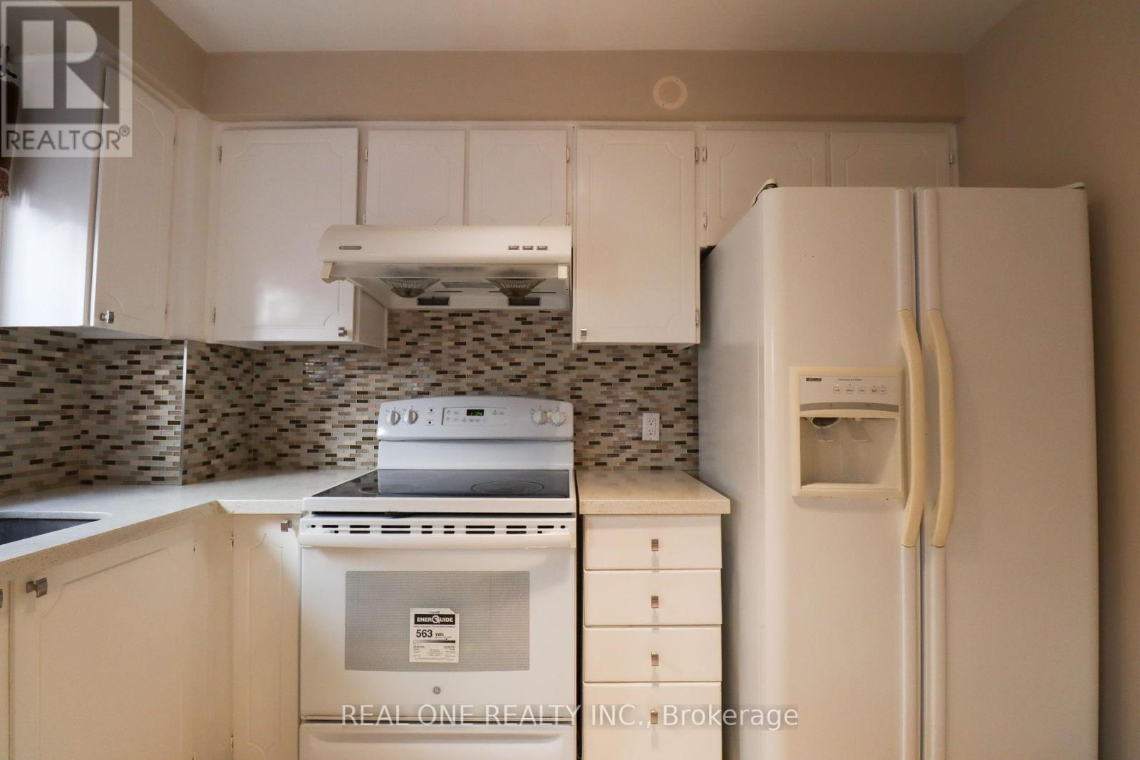 Photo 6 of 4139 Quaker Hill Drive, Mississauga ON