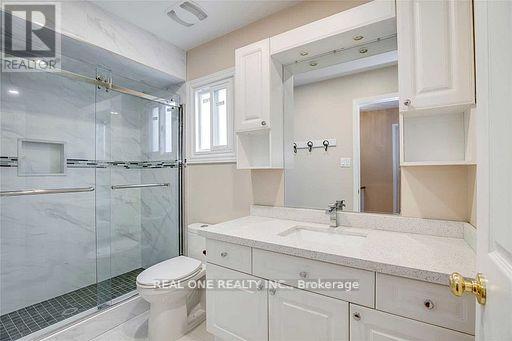 Photo 25 of 4139 Quaker Hill Drive, Mississauga ON