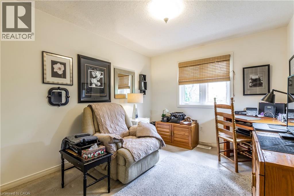 Photo 14 of 13 Ferncliffe Street, Cambridge ON