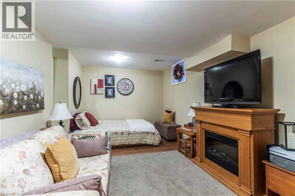 Photo 16 of 13 Ferncliffe Street, Cambridge ON