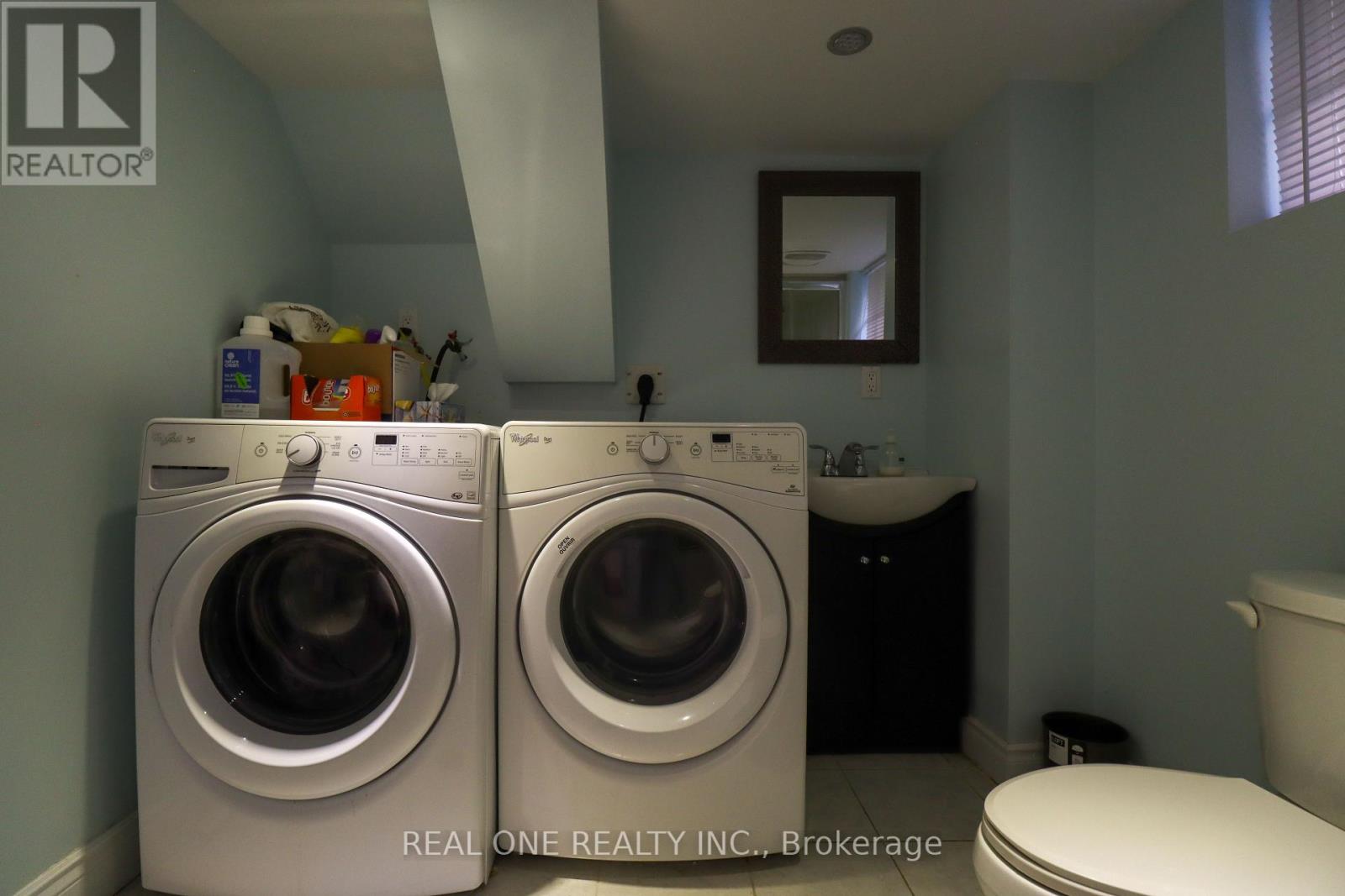 Photo 36 of 4139 Quaker Hill Drive, Mississauga ON