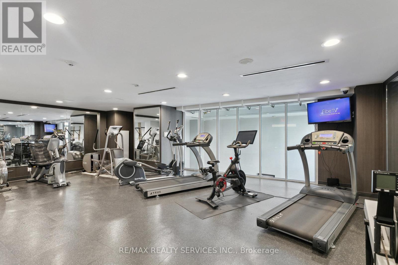 Photo 29 of 104 1940 Ironstone Drive, Burlington ON