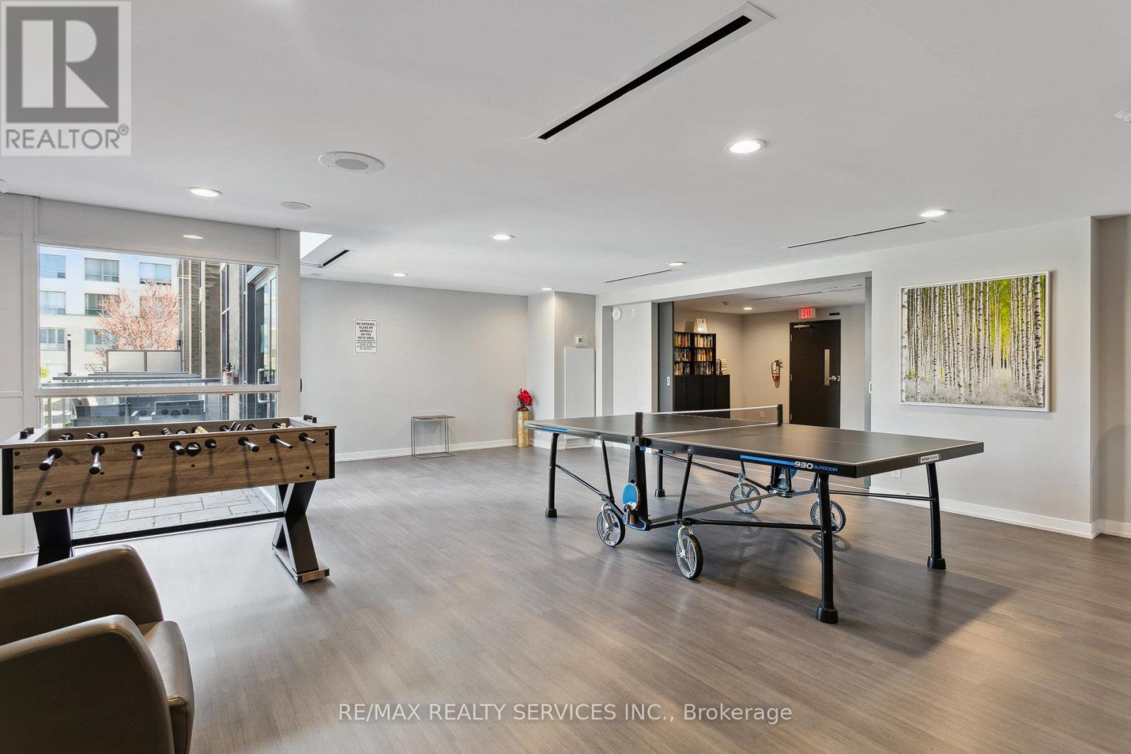 Photo 30 of 104 1940 Ironstone Drive, Burlington ON