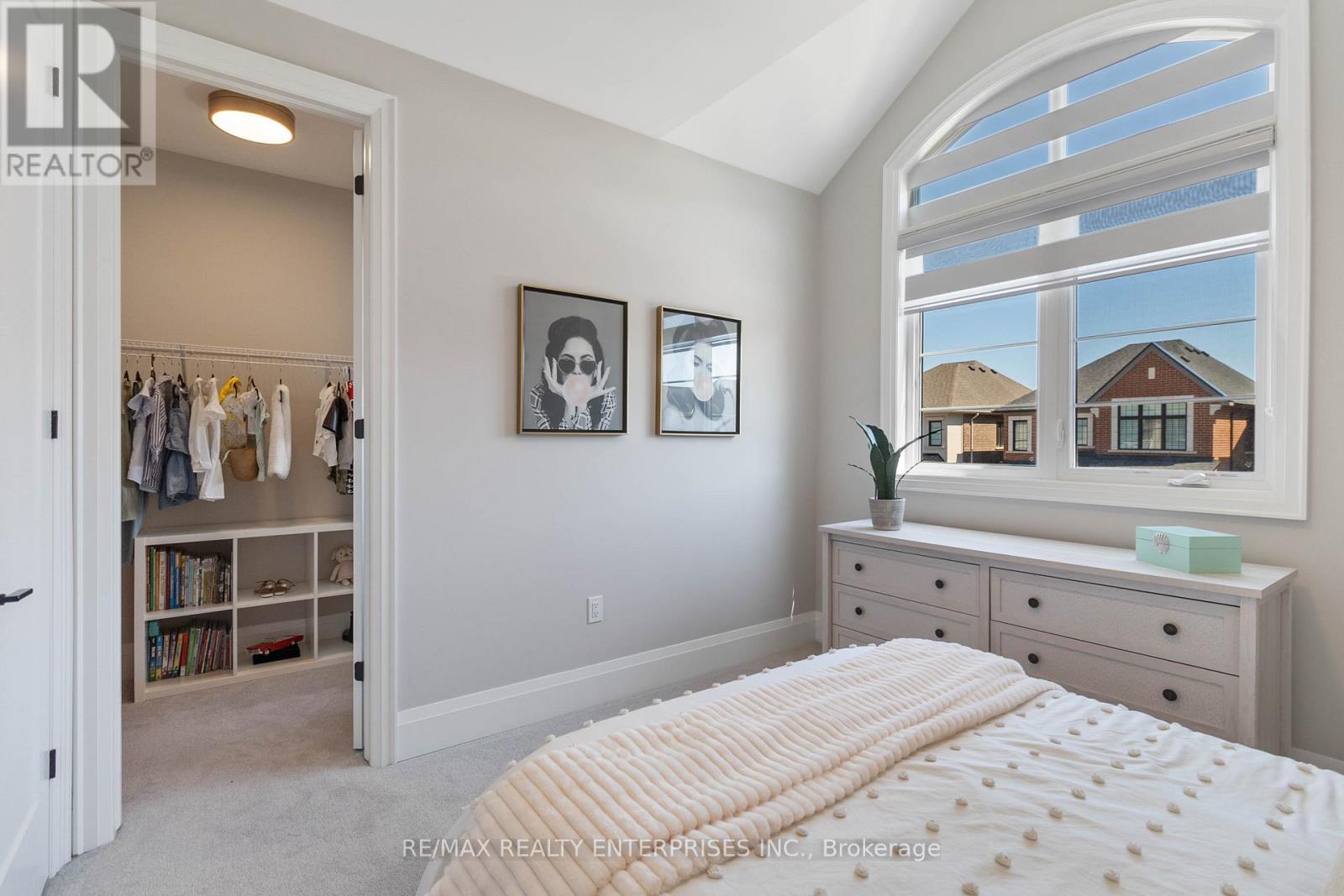 Photo 23 of 1437 Lakeport Crescent, Oakville ON