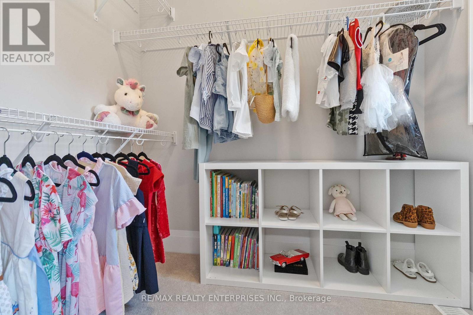 Photo 38 of 1437 Lakeport Crescent, Oakville ON