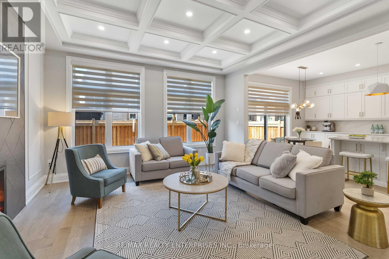 Photo 9 of 1437 Lakeport Crescent, Oakville ON