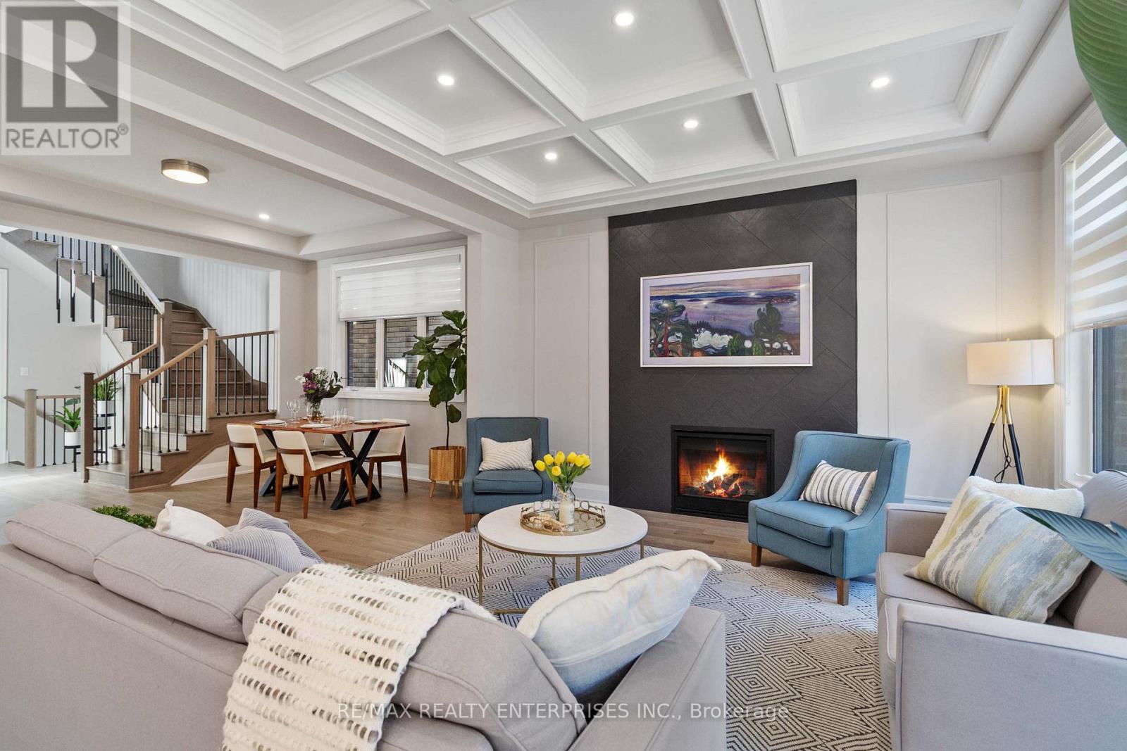 Photo 8 of 1437 Lakeport Crescent, Oakville ON