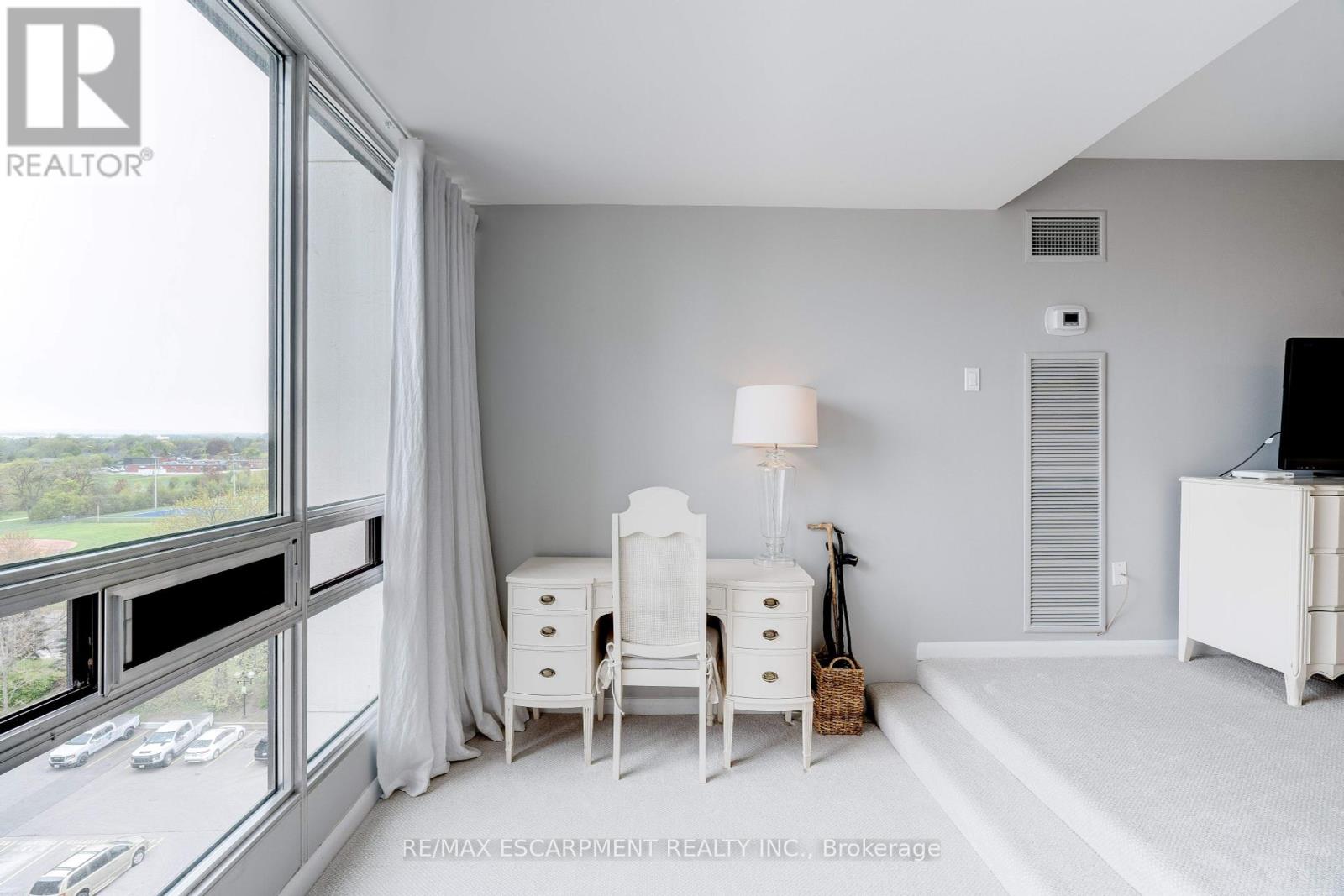 Photo 20 of 903 2175 Marine Drive, Oakville ON