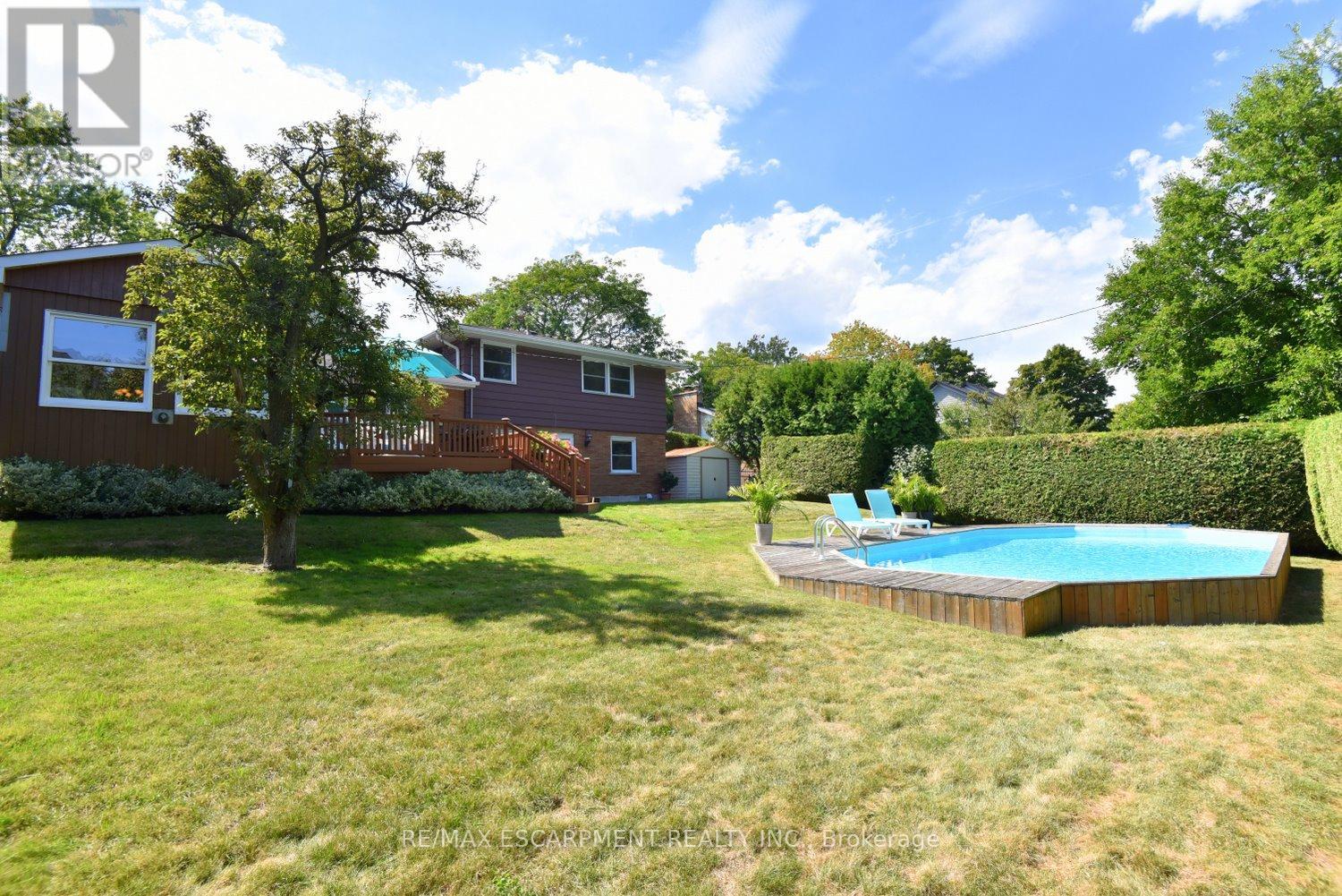 Photo 37 of 219 Strathcona Drive, Burlington ON