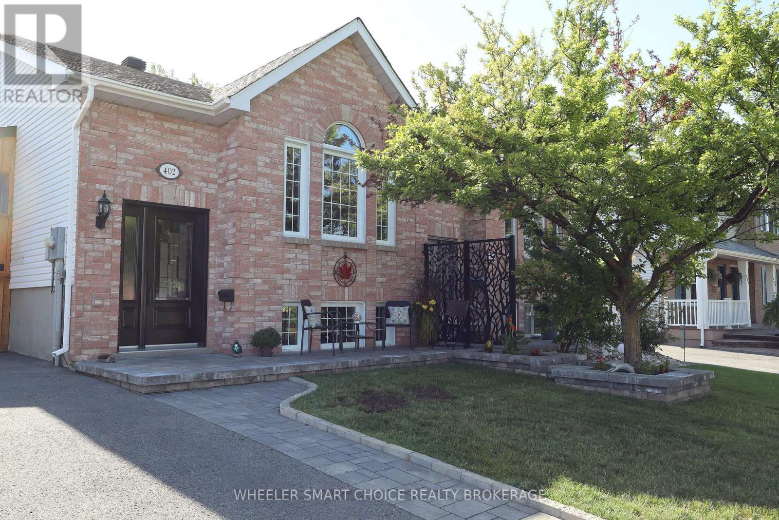 Photo 3 of 402 Ellen Avenue, Cornwall ON