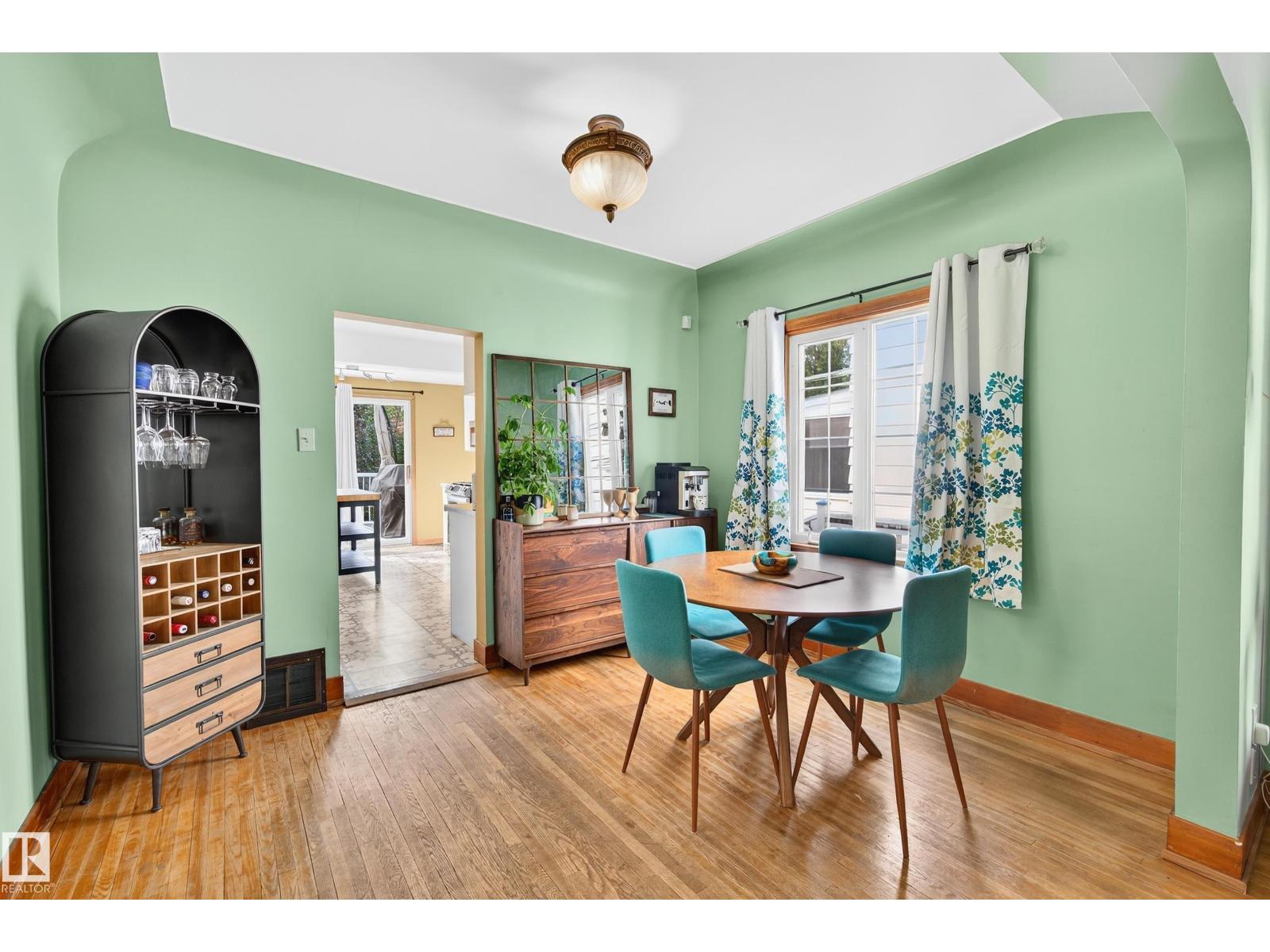 Photo 15 of 10739 80 Av Nw, Edmonton AB