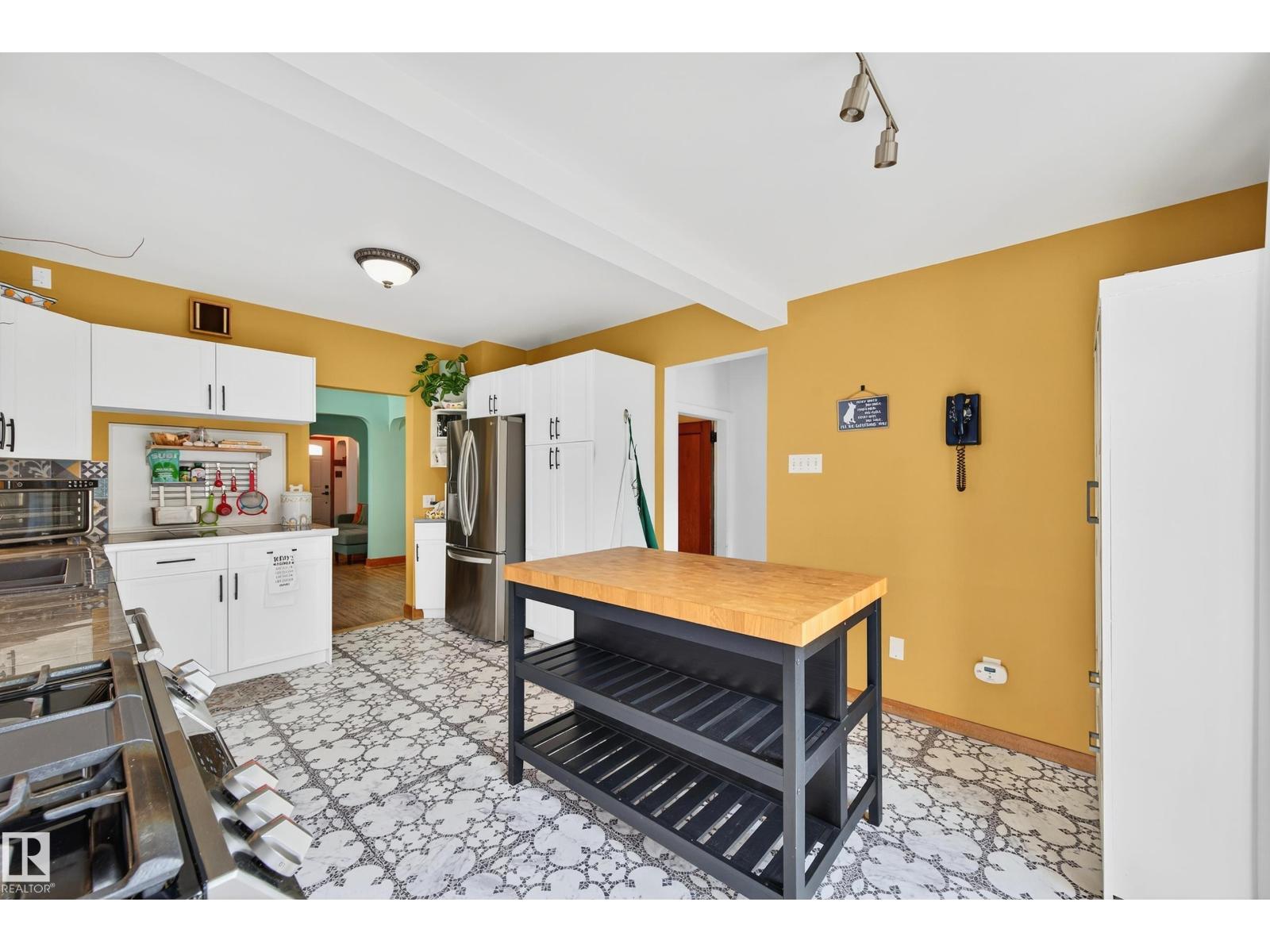 Photo 21 of 10739 80 Av Nw, Edmonton AB