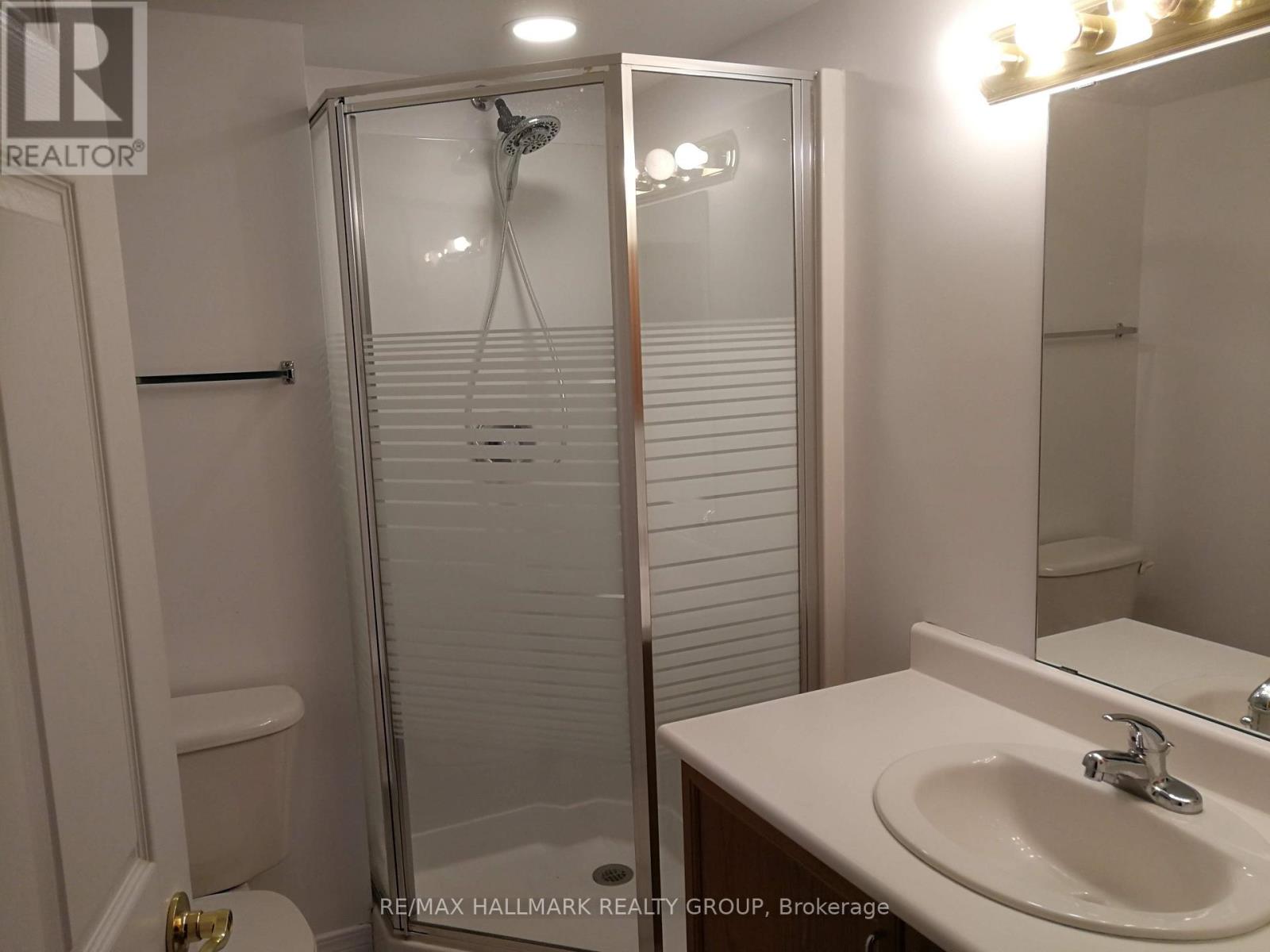 Photo 12 of 413 429 Somerset Street W, Ottawa ON