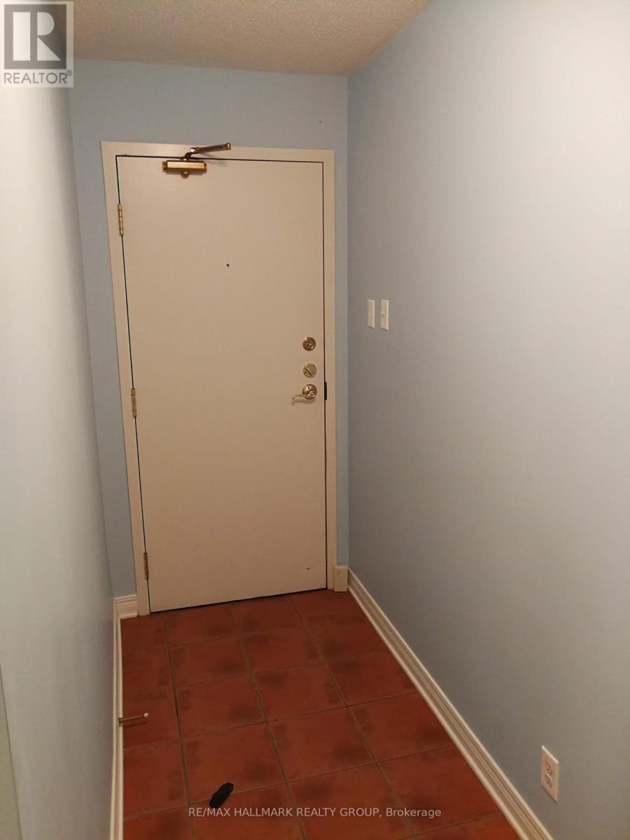 Photo 3 of 413 429 Somerset Street W, Ottawa ON