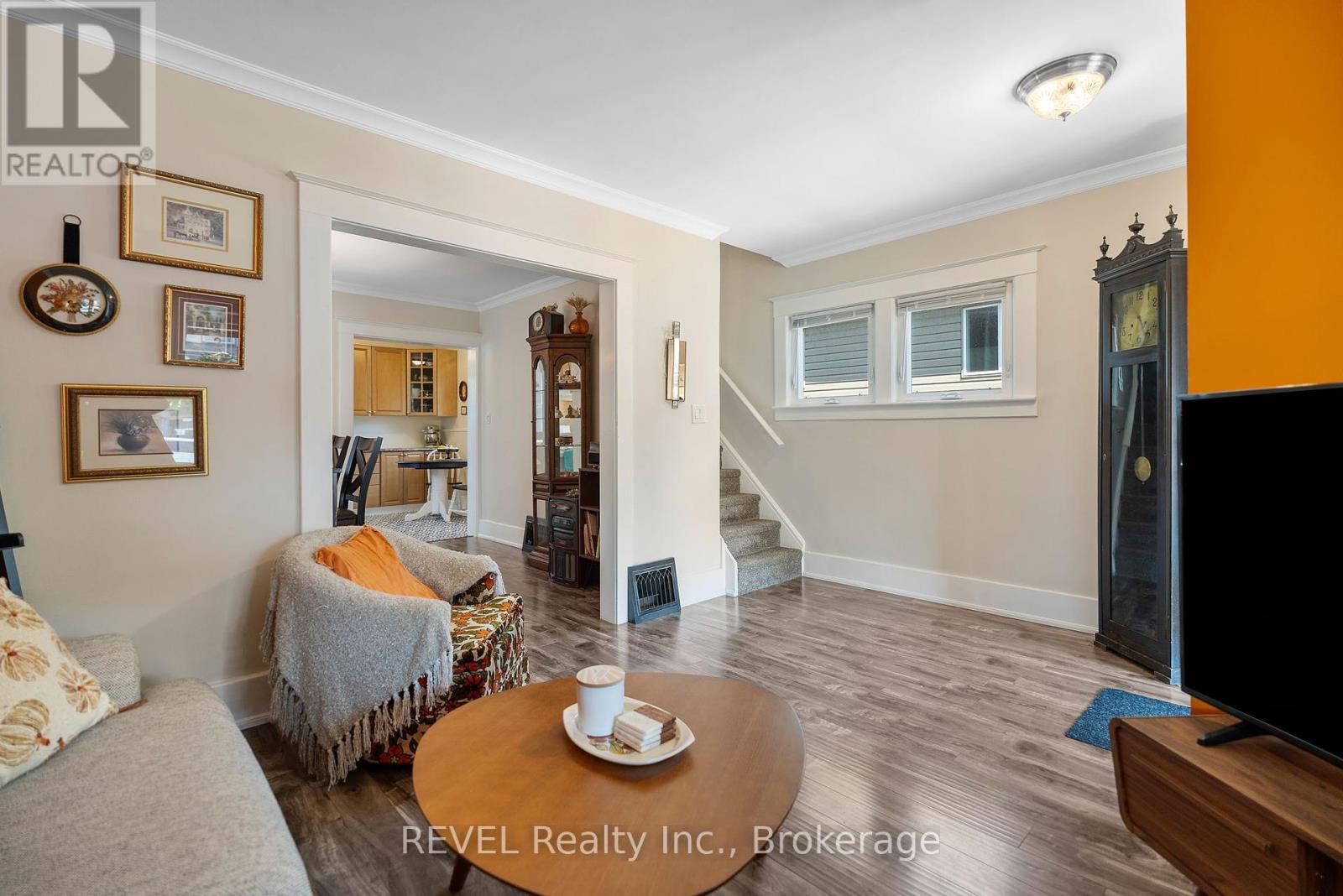 Photo 10 of 103 Wilton Avenue, Welland ON