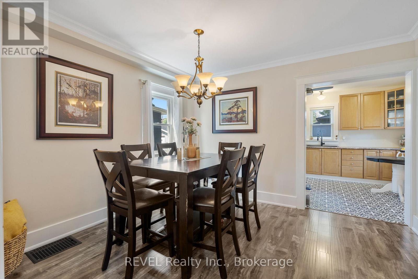 Photo 11 of 103 Wilton Avenue, Welland ON