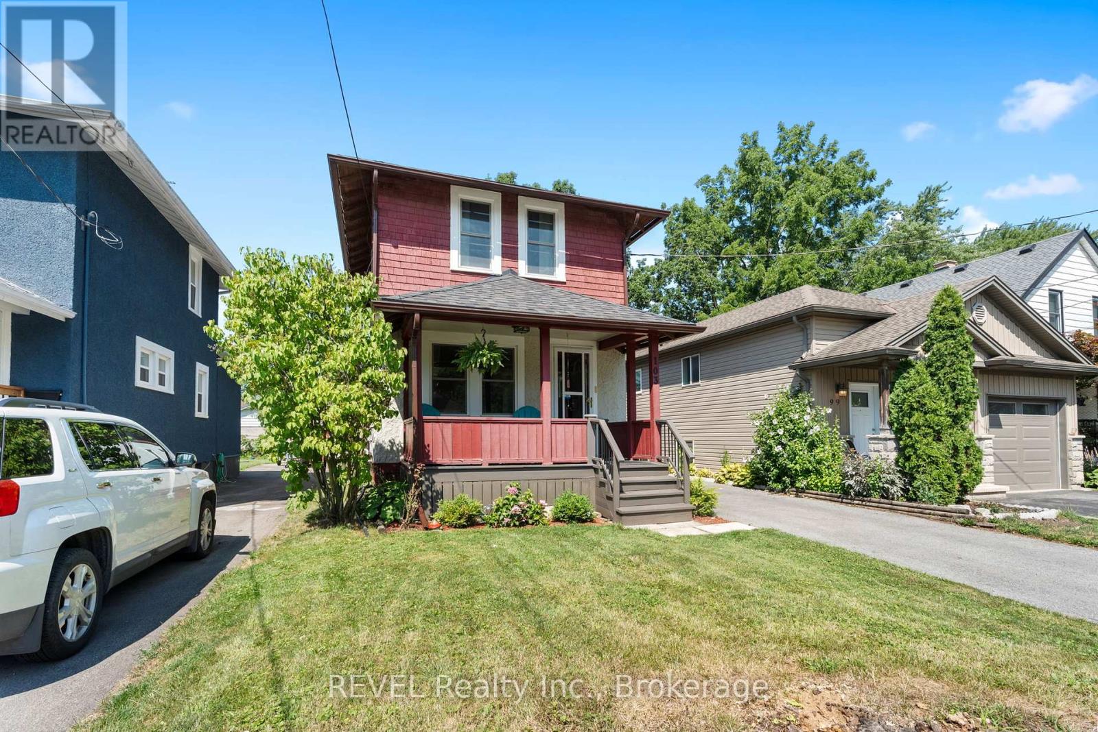 Photo 2 of 103 Wilton Avenue, Welland ON