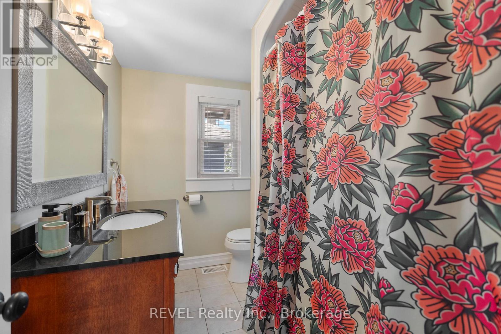 Photo 20 of 103 Wilton Avenue, Welland ON