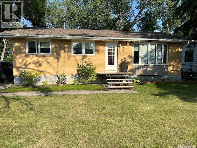 307 1ST STREET W - 1