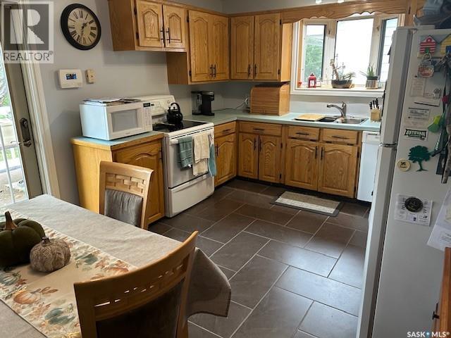 307 1ST STREET W - 5