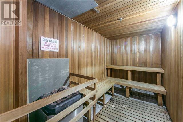 Photo 4 of 618 1700 Eglinton Avenue E, Toronto ON