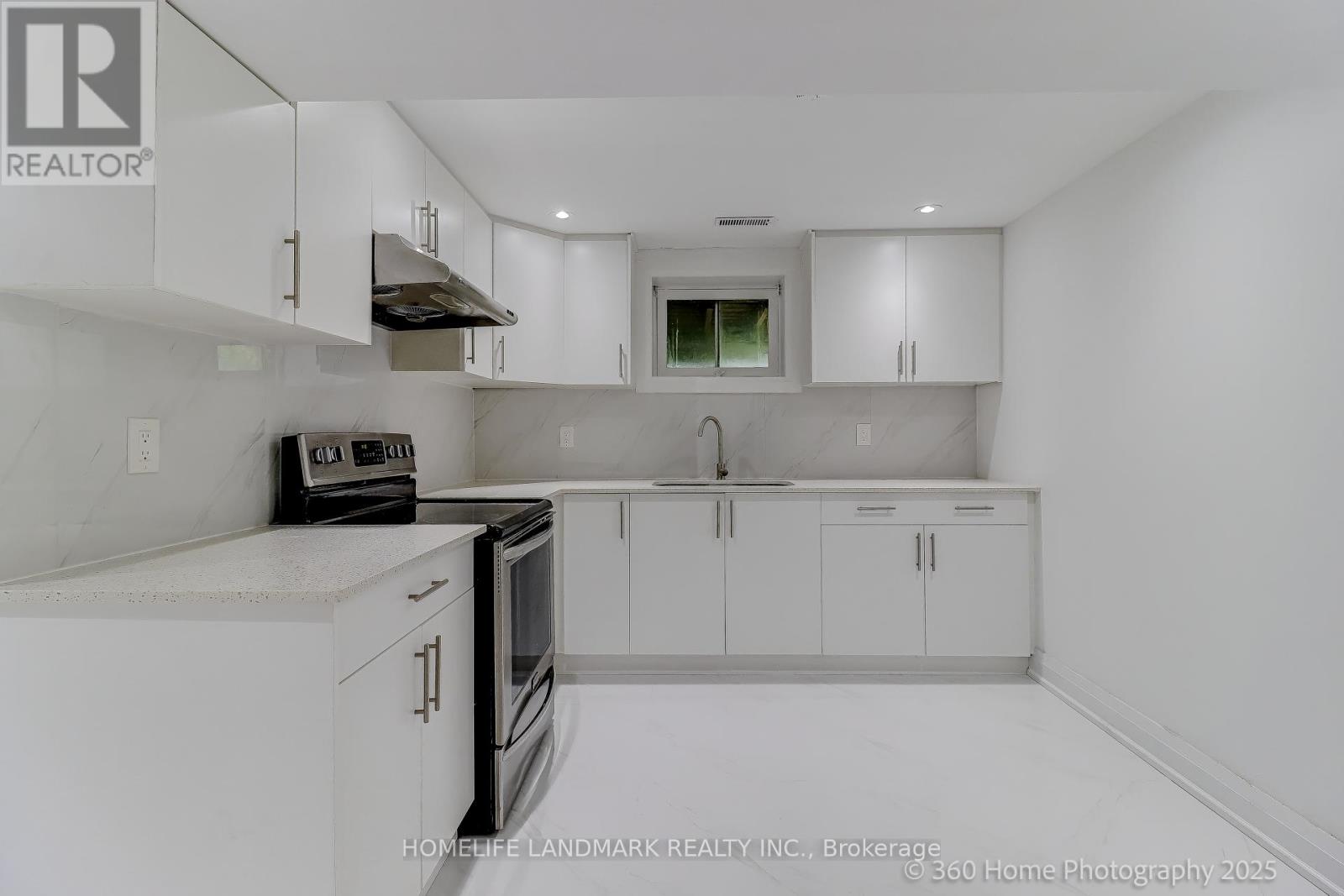 Photo 18 of 46 Bowerbank Drive, Toronto ON