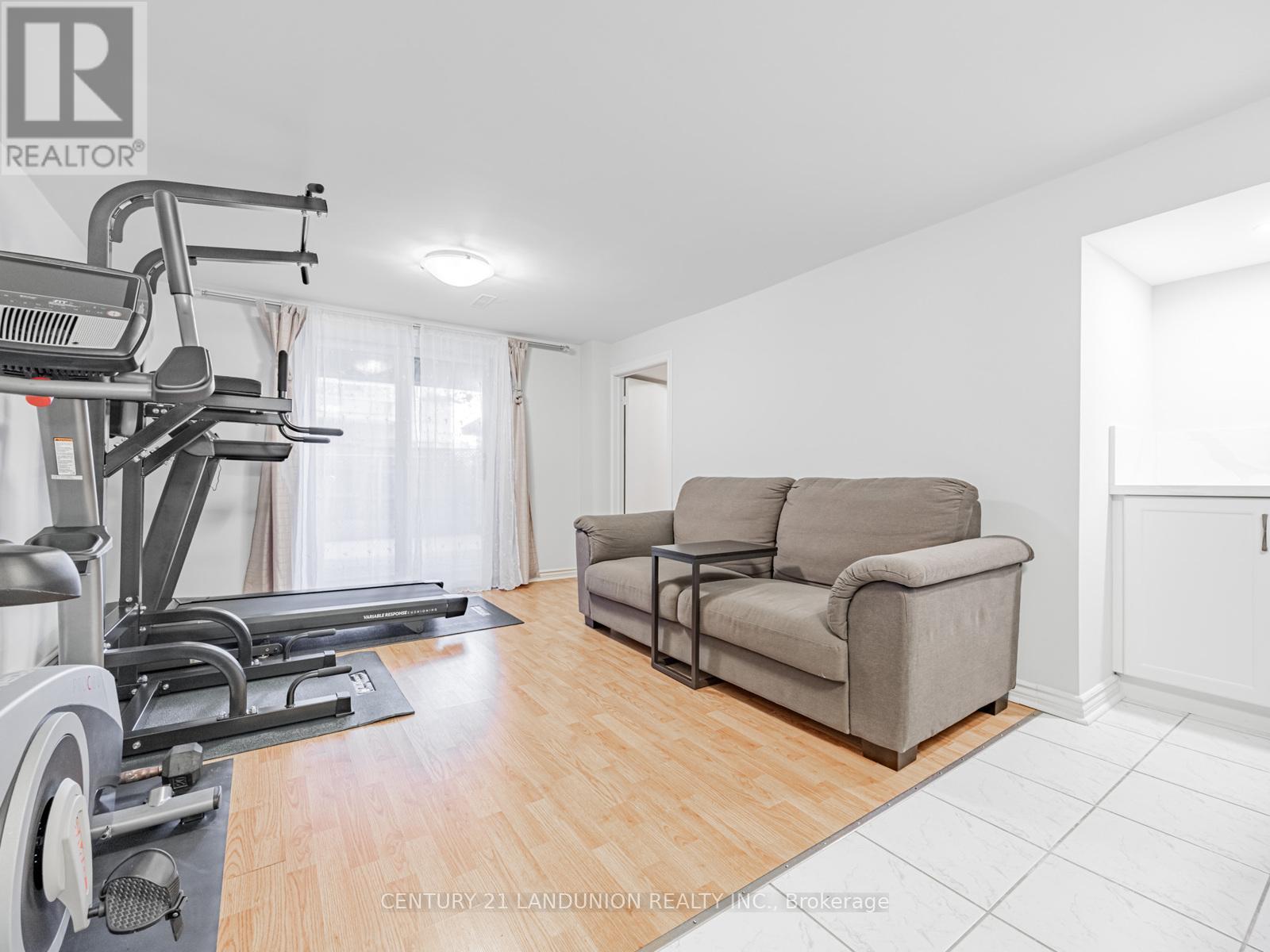 Photo 17 of 36 Levitt Court, Toronto ON