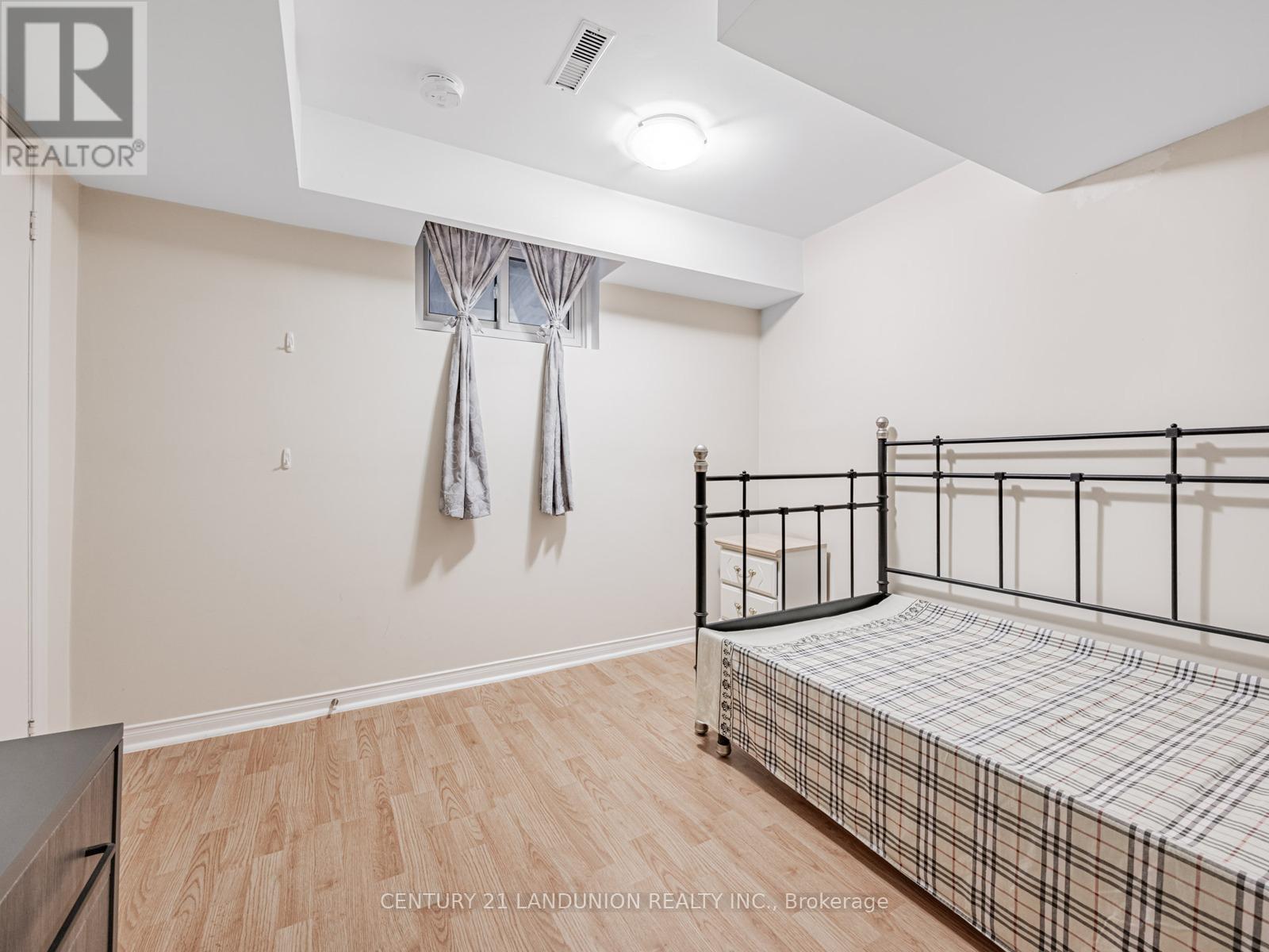 Photo 19 of 36 Levitt Court, Toronto ON