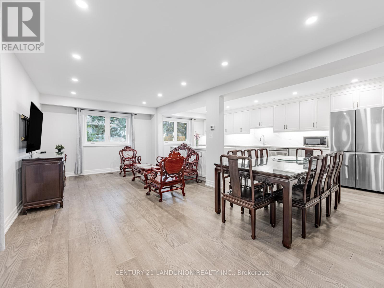 Photo 3 of 36 Levitt Court, Toronto ON