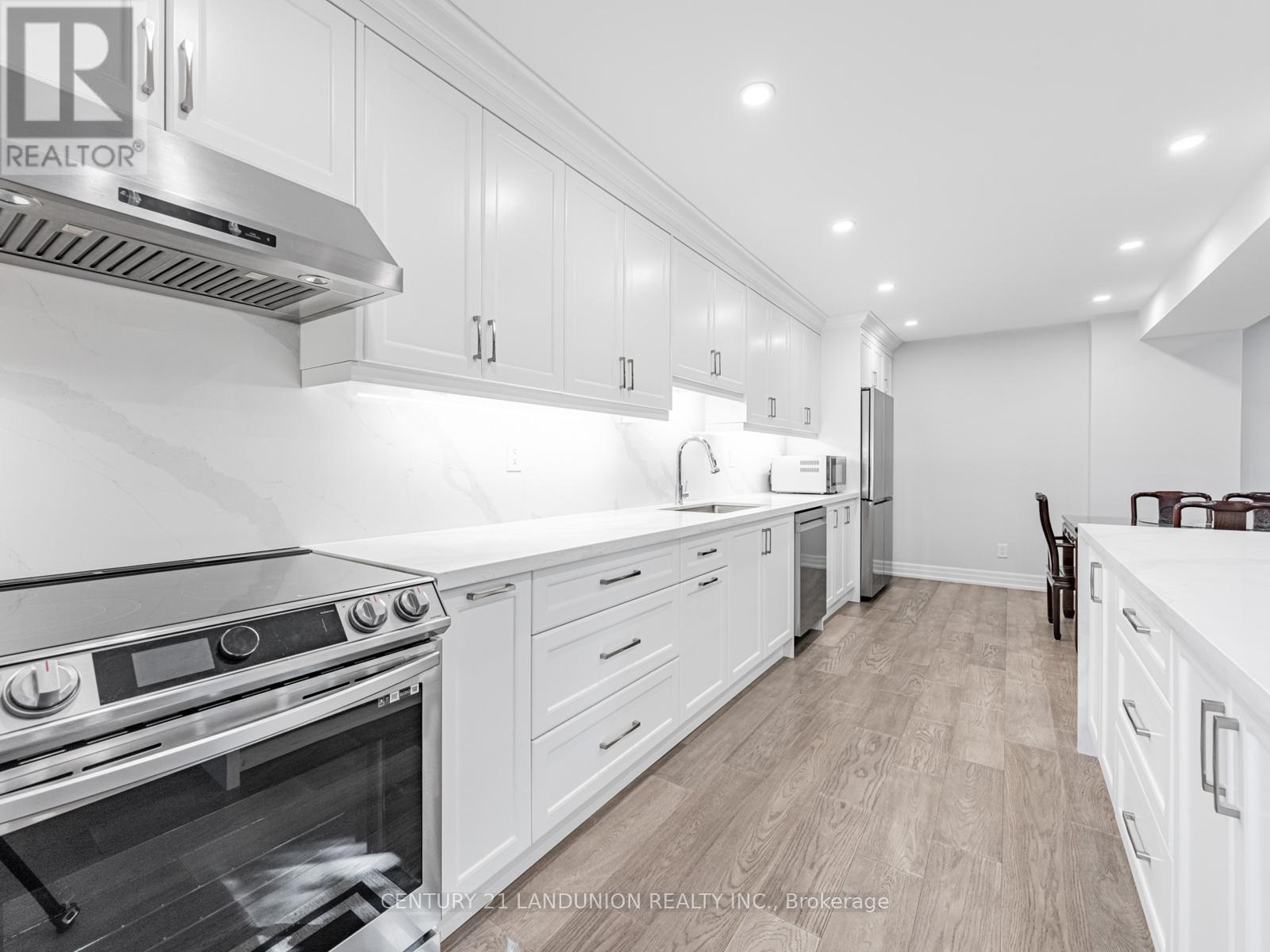 Photo 6 of 36 Levitt Court, Toronto ON