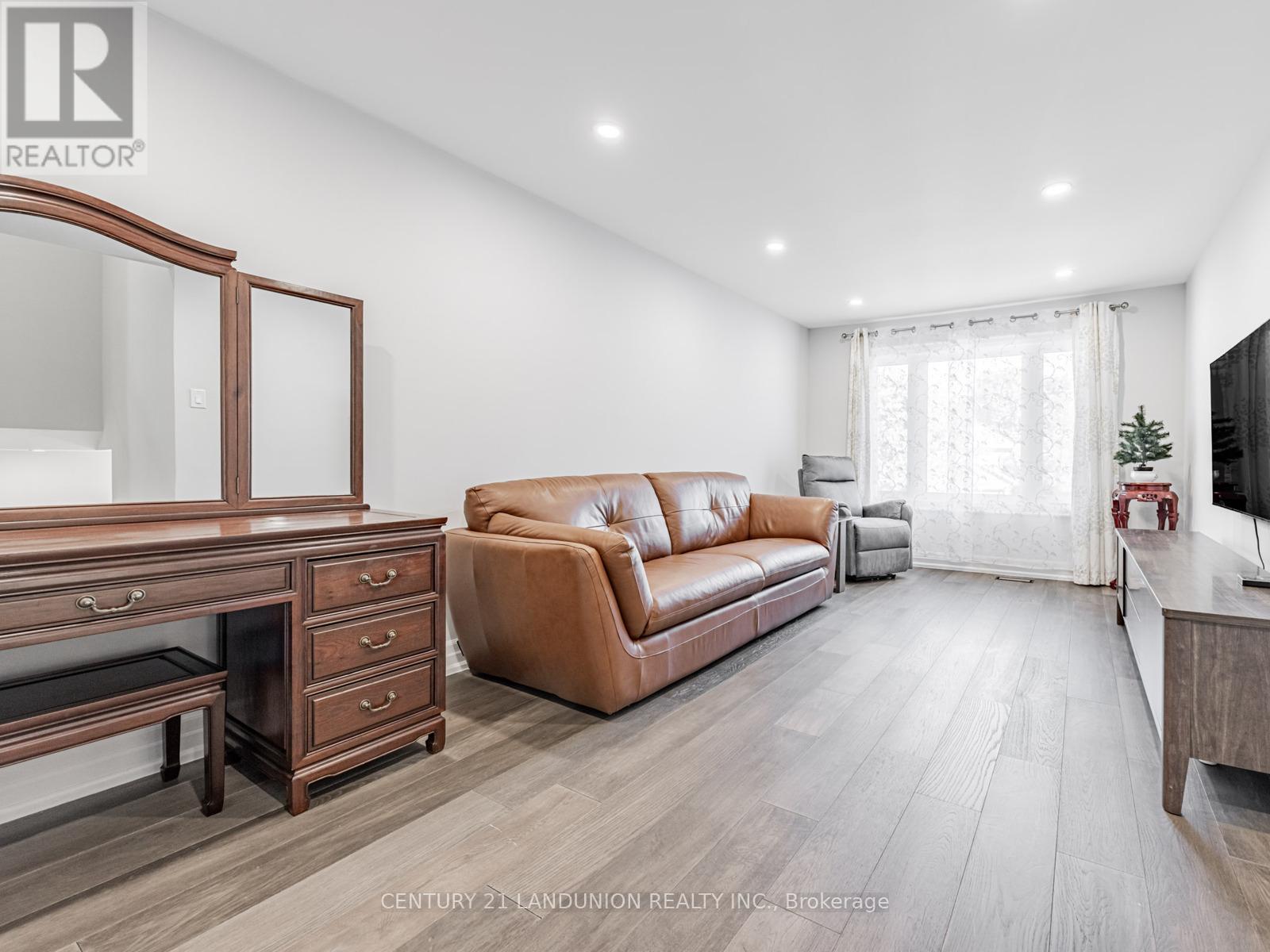 Photo 9 of 36 Levitt Court, Toronto ON