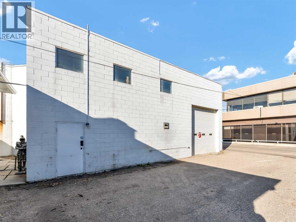 Photo 36 of 1137 1139 Kingsway Avenue Se, Medicine Hat AB