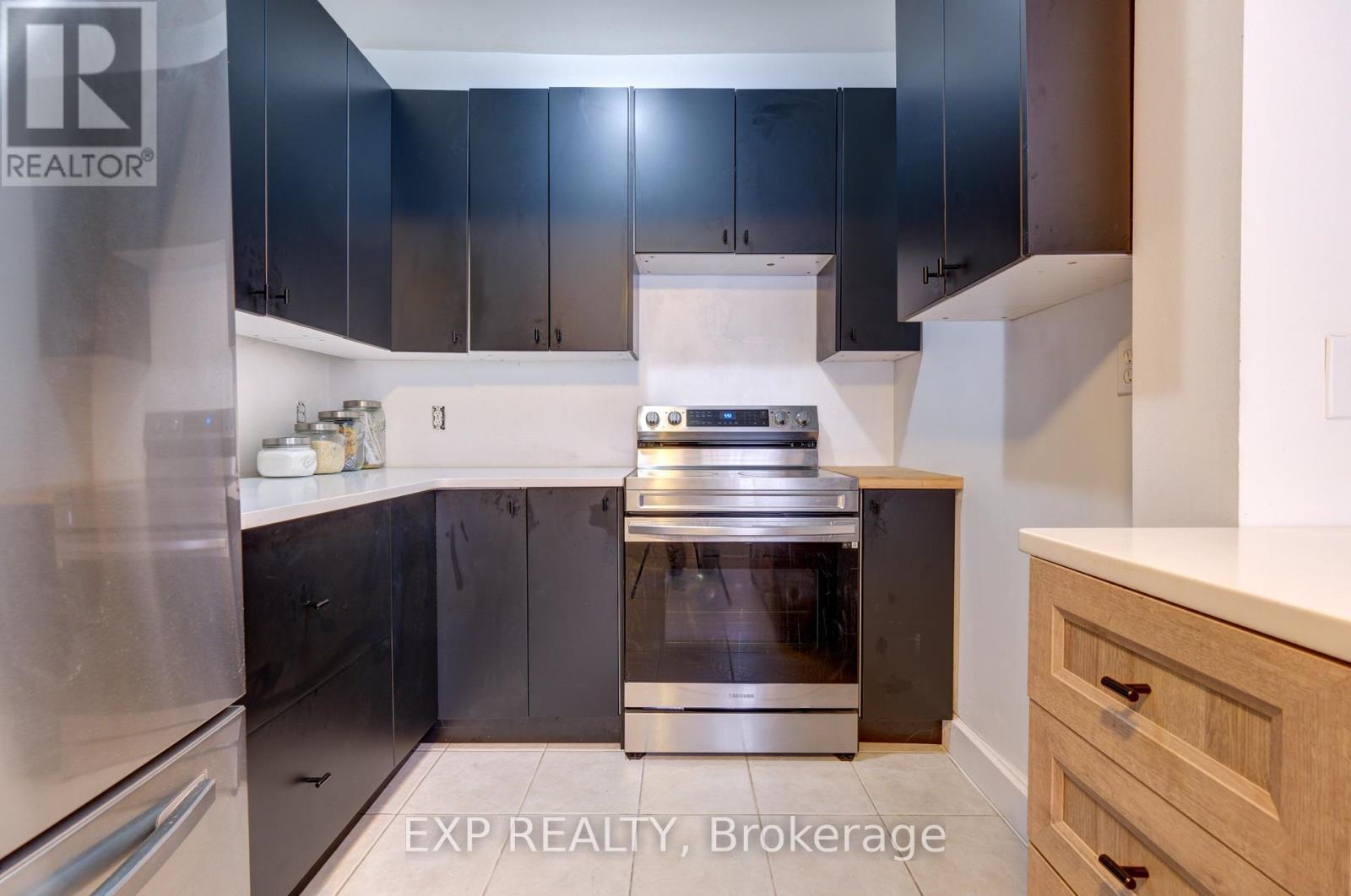 Photo 22 of 853 Simcoe Street S, Oshawa ON