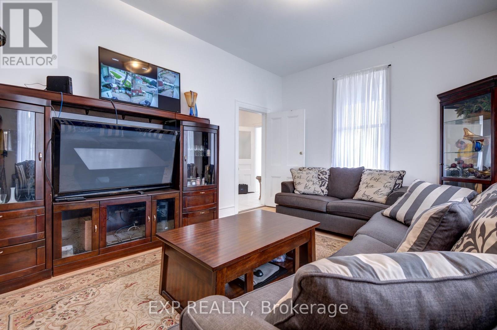 Photo 28 of 853 Simcoe Street S, Oshawa ON