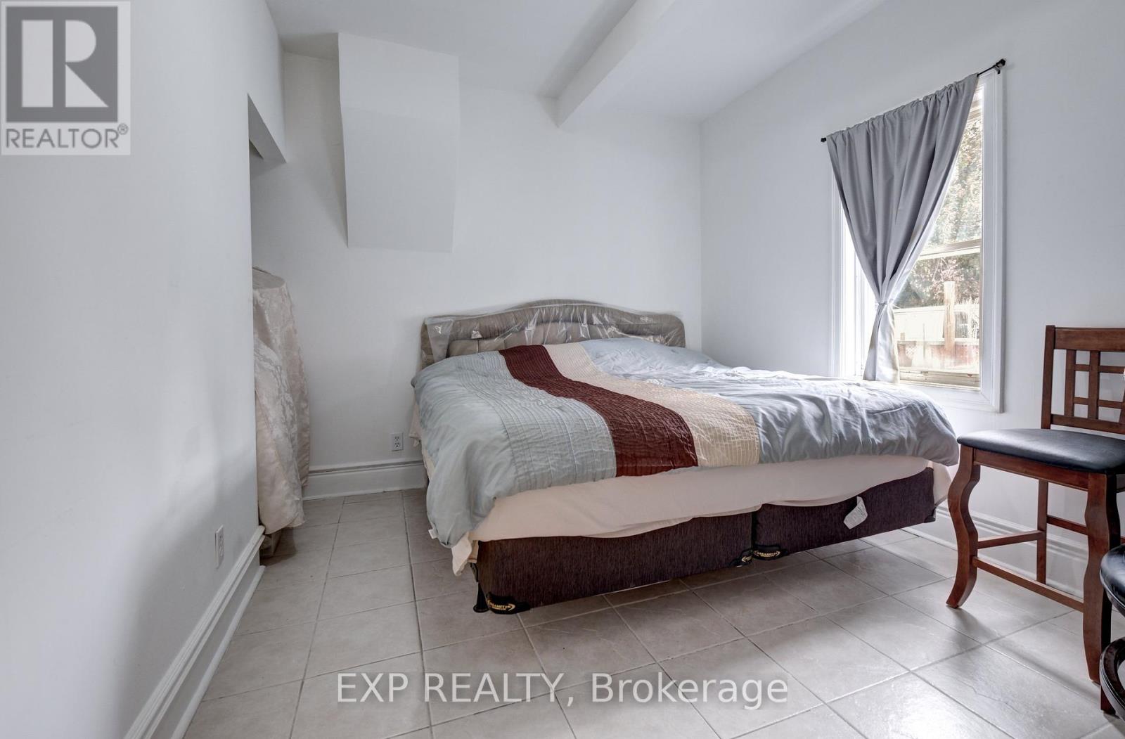 Photo 30 of 853 Simcoe Street S, Oshawa ON